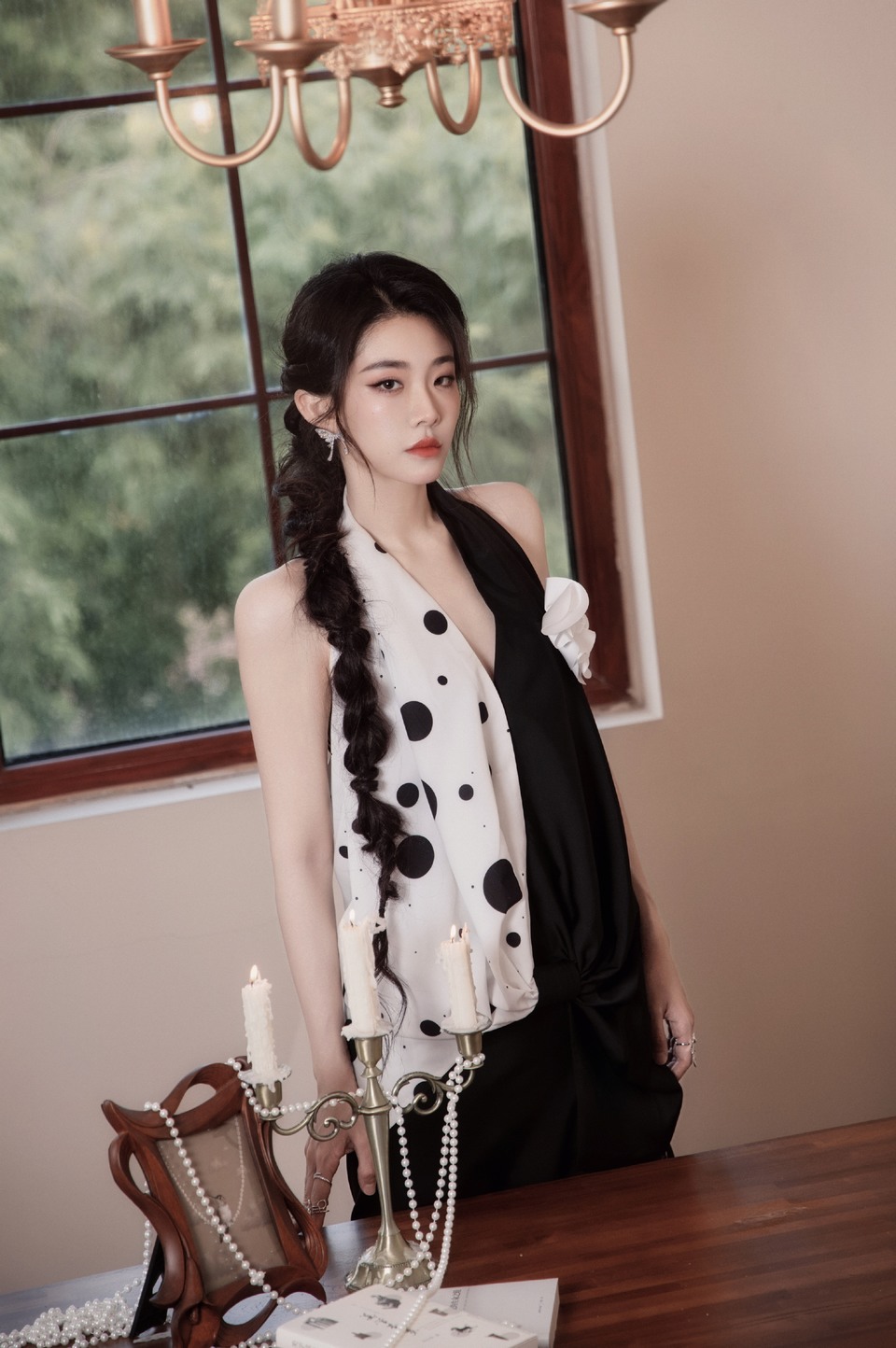 喻言绝美公主提裙 纯粹自然静享悠长时光  第9张