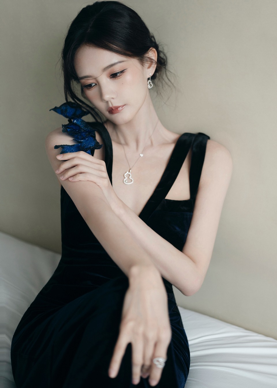 李一桐柔美轻曳驻足此刻 古乐风华不拘平仄  第7张