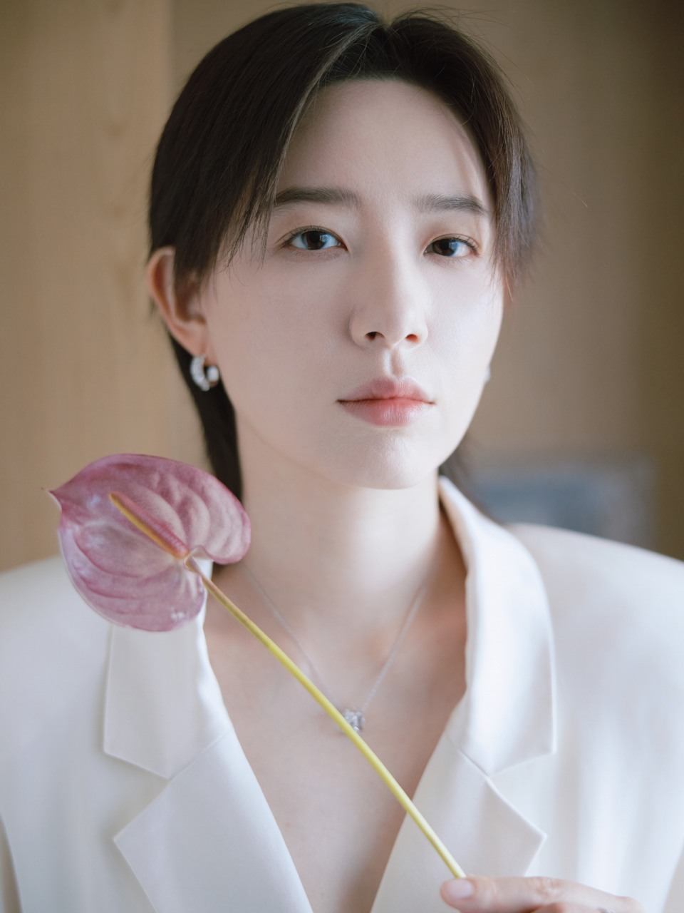 李斯丹妮出场清清爽爽 留白是最高级的热烈  第7张