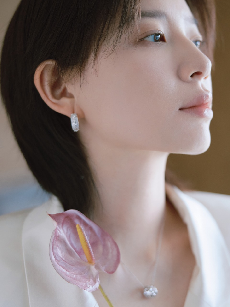 李斯丹妮出场清清爽爽 留白是最高级的热烈  第9张