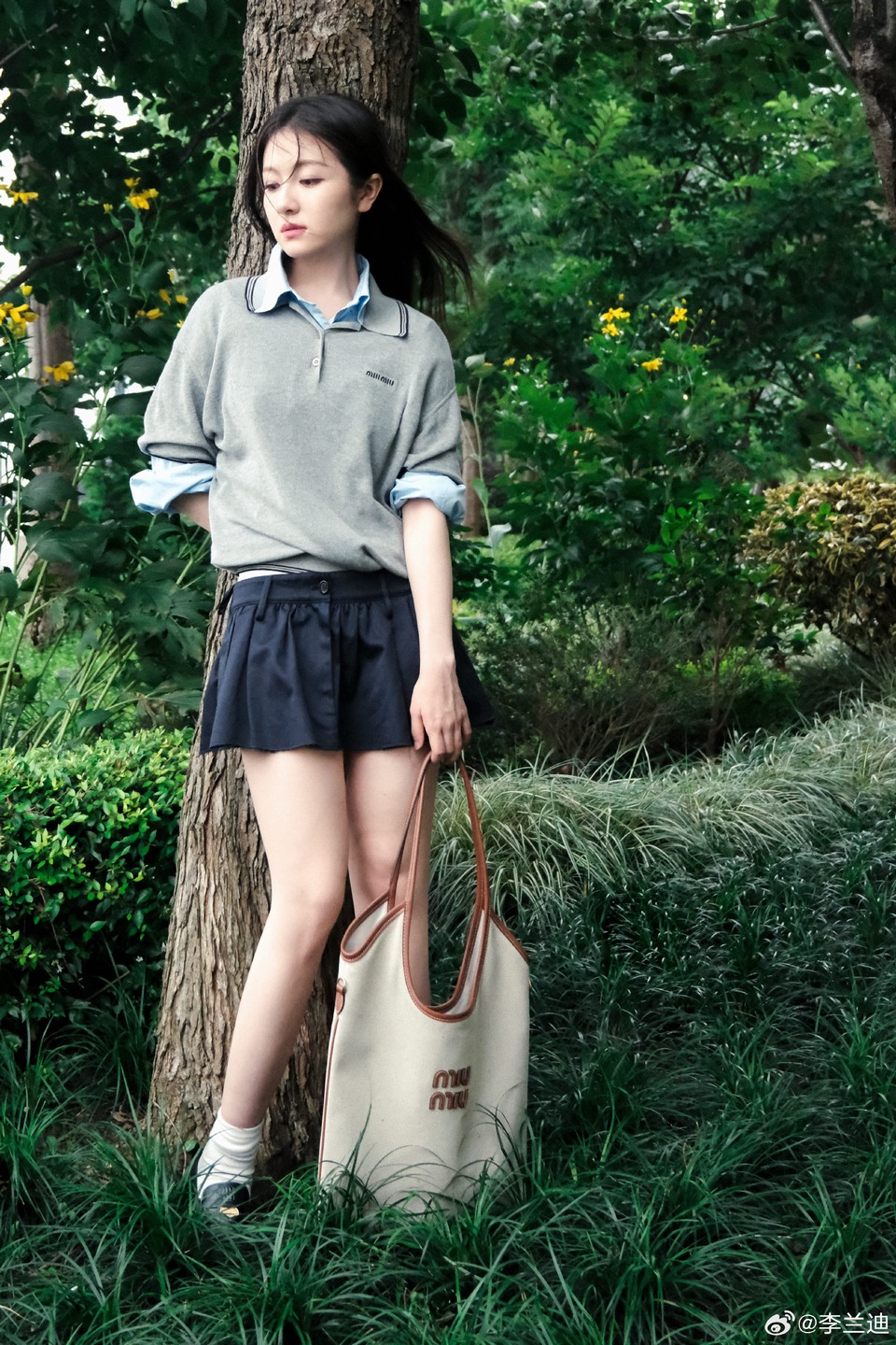 李兰迪走进森林心静自然凉 翻阅属于夏日的读本  第2张