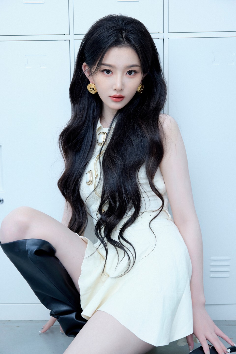 孔雪儿彰显青春活力之姿 织就飘逸的灵动与优雅  第2张