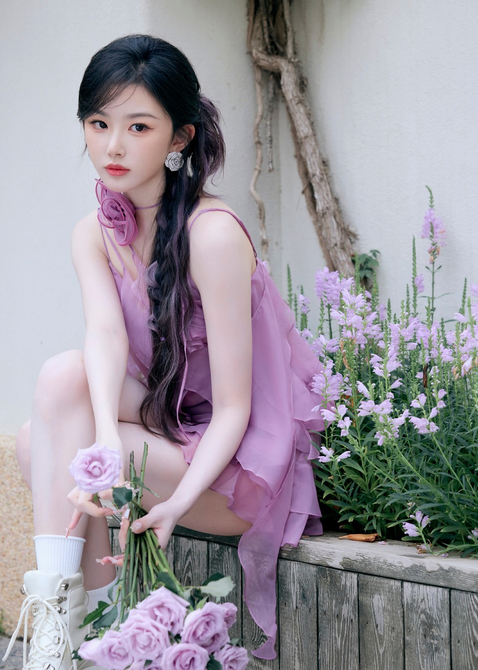 孔雪儿捕捉秋日暖阳 馥郁芬芳悠享瑰趣时光  第2张