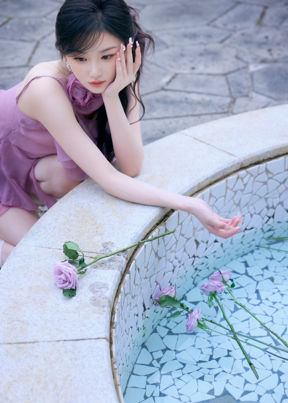 孔雪儿捕捉秋日暖阳 馥郁芬芳悠享瑰趣时光  第7张