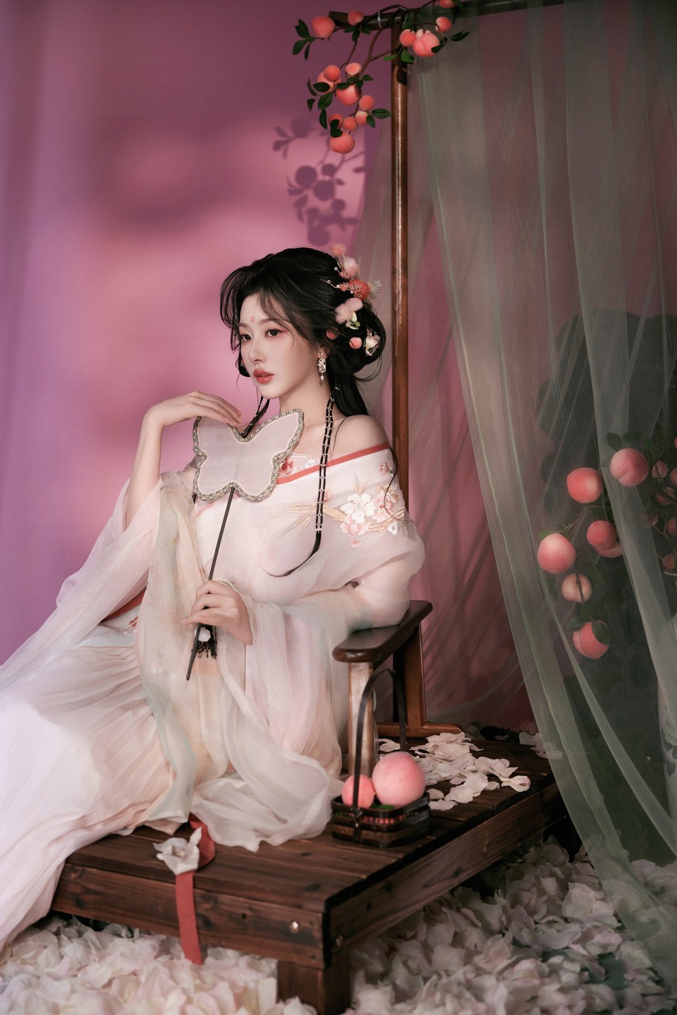 孔雪儿变身邪恶水蜜桃妖 桃之夭夭灼灼其华  第10张