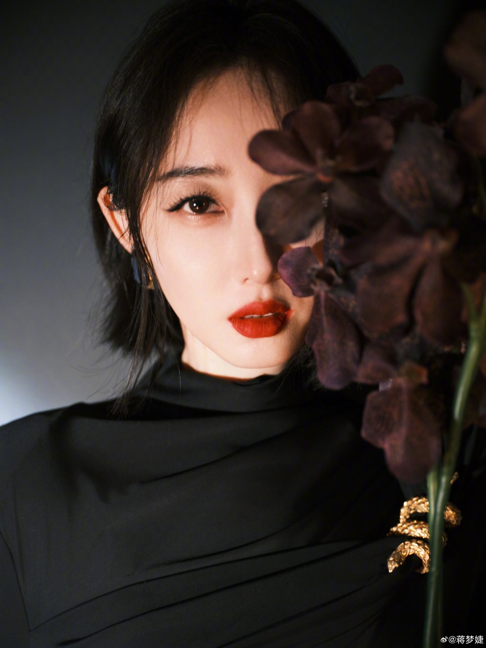 蒋梦婕光影绰约倾洒星光斑斓跃动 璀璨定格闪耀瞬间  第3张