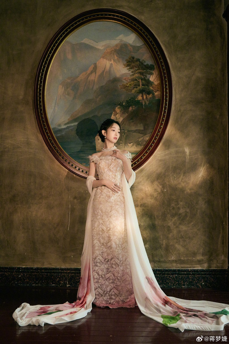 蒋梦婕不小心误入油画 携作品赴约共期待相逢  第4张