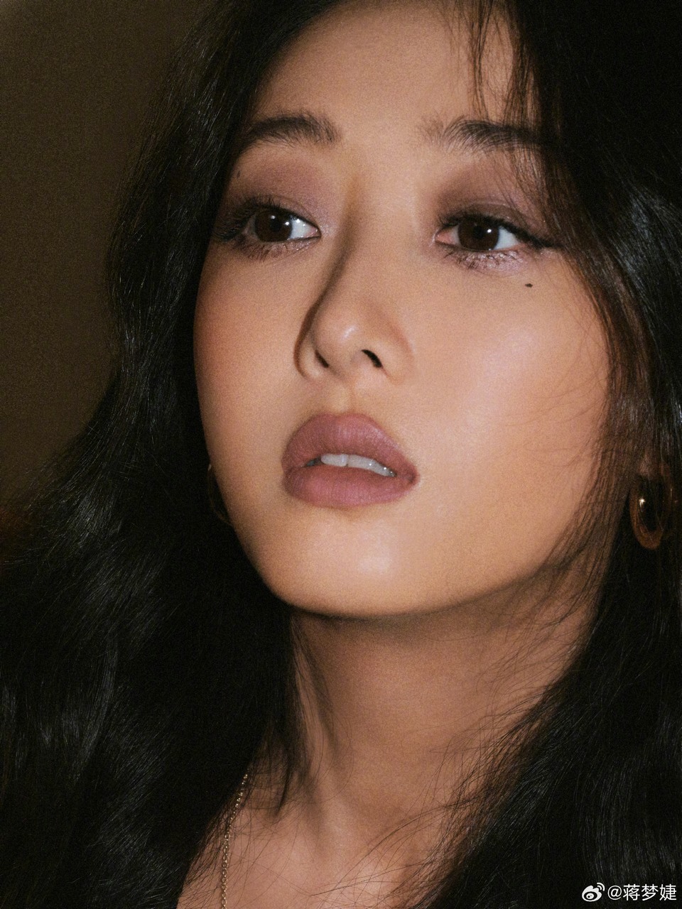 蒋梦婕诠释自信肆意 尽享自由迷人的真我  第4张
