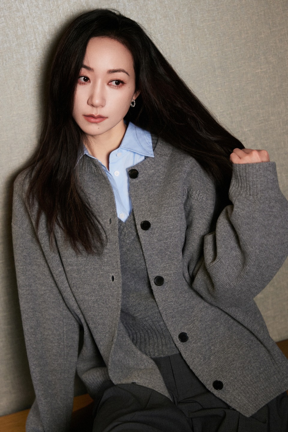 韩雪宽松衣着尽显松驰美感 以简约释放洒脱  第5张