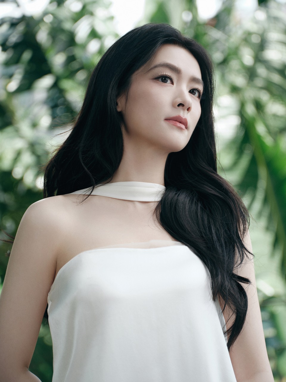 陈昊宇绿意悠悠素衣染香 花影婆娑沉溺眼底  第3张