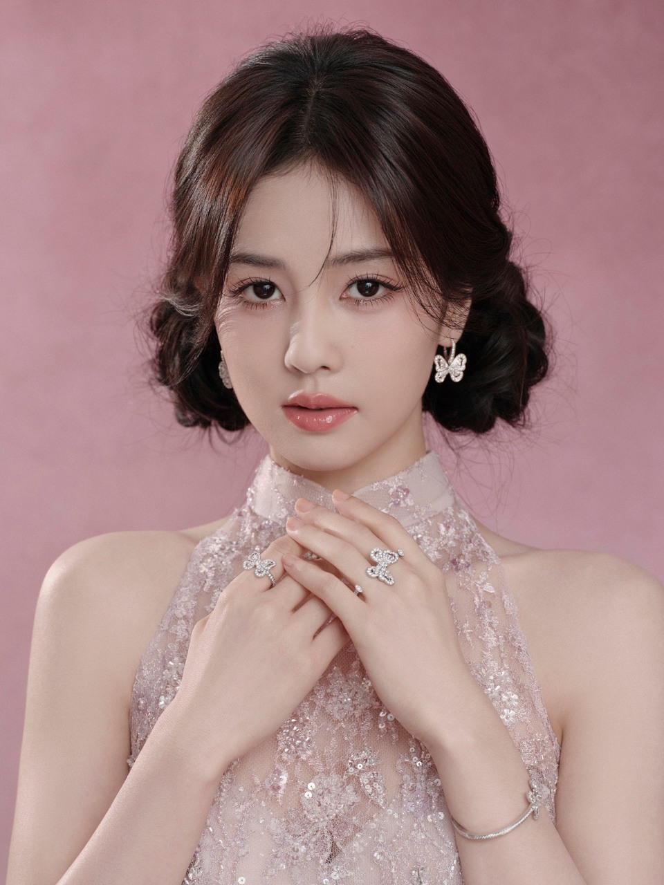 白鹿裙摆藏诗花香盈袖 花间私语日日凝香  第10张