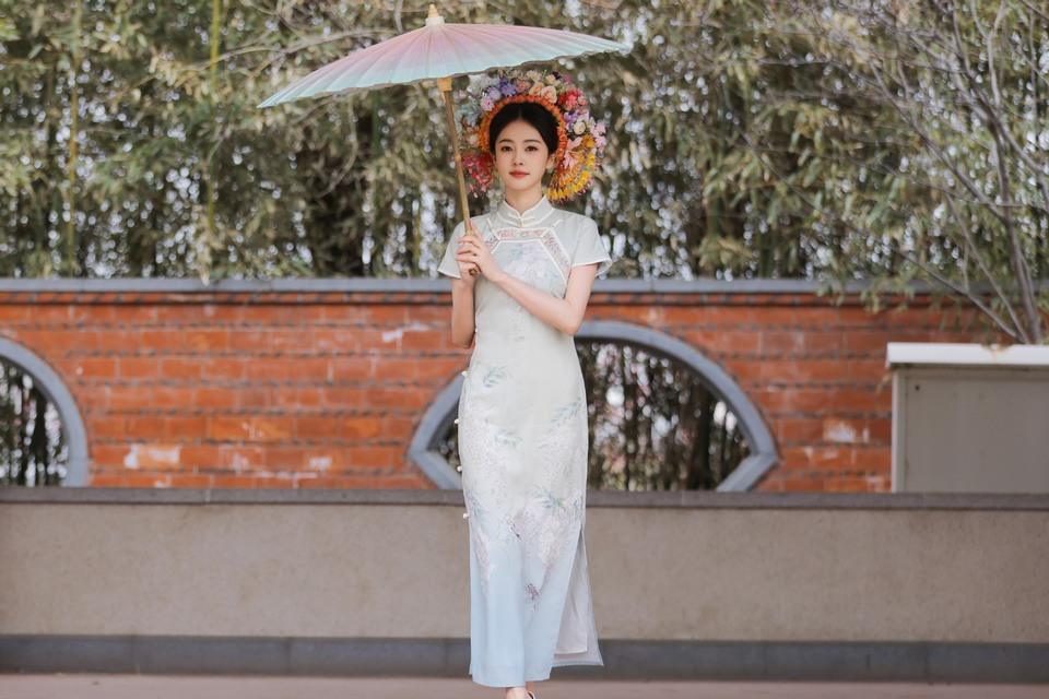白鹿一念簪花温柔绽放 记录此刻美妙感受怦然心动  第9张