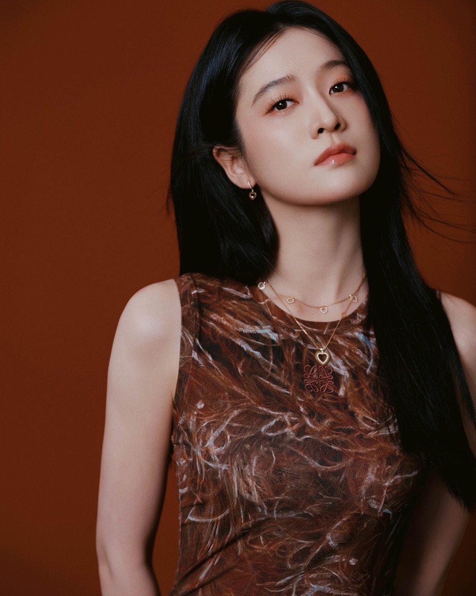 张雪迎神秘与优雅交织是冷冽也是前卫气质诠释  第9张