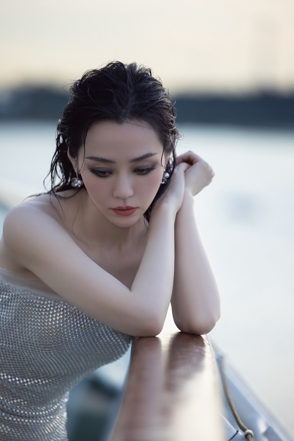 张靓颖日影将斜增画意 声响如尘听风起  第7张