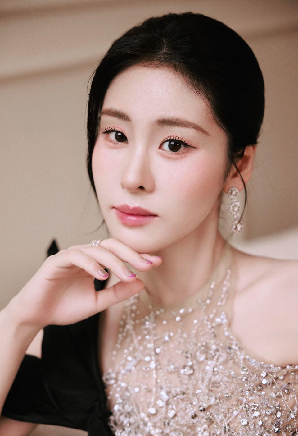 张碧晨一袭纱裙似月光编织的梦 奔赴光影交织的约定  第6张