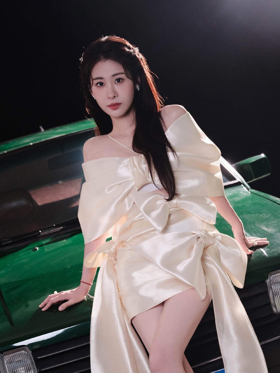 张碧晨金色蝴蝶的翅膀轻轻展开 追光脚步温柔的形状  第2张