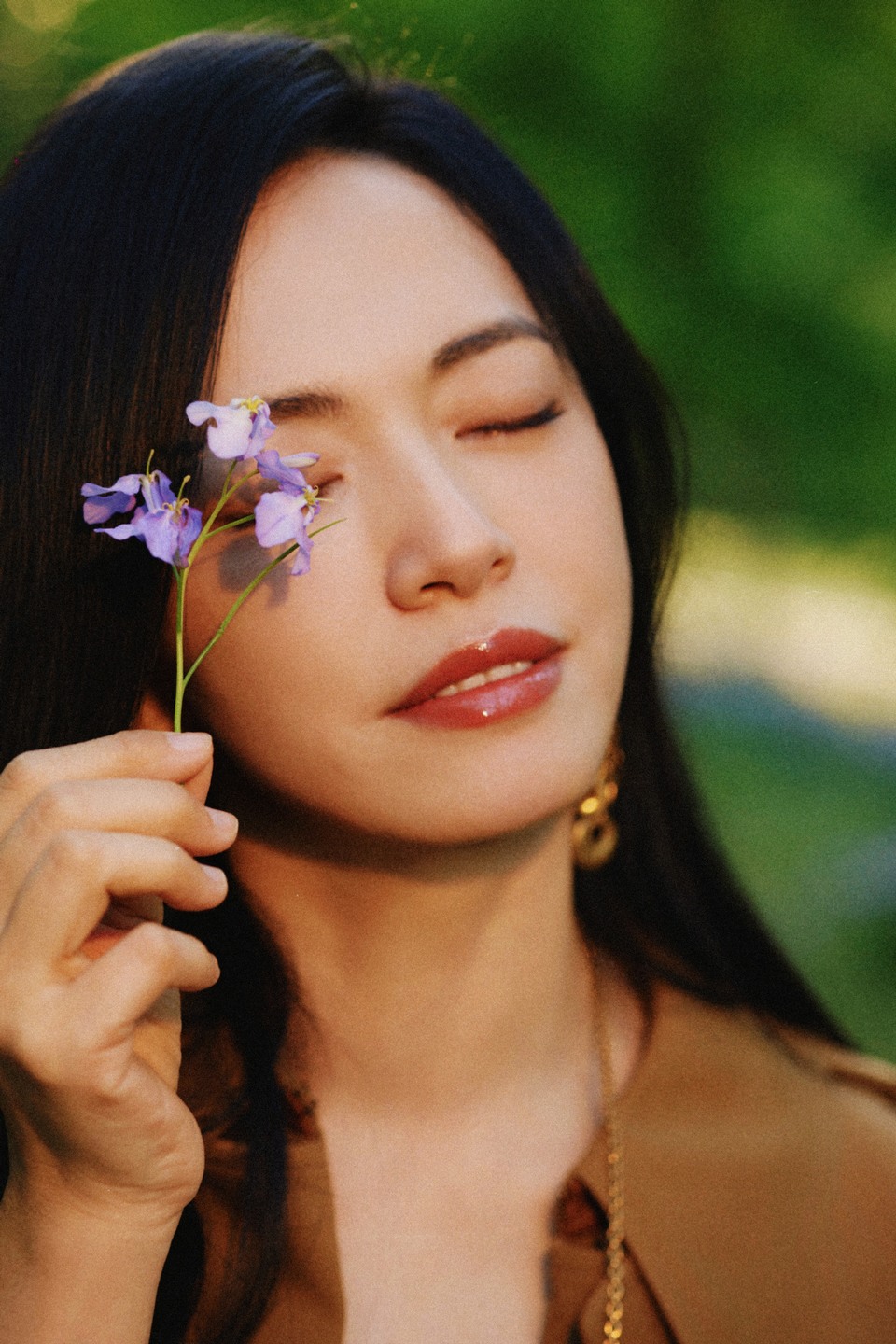 姚晨光影透过绿意随性慵懒 灵感蔓延间共享此刻  第5张