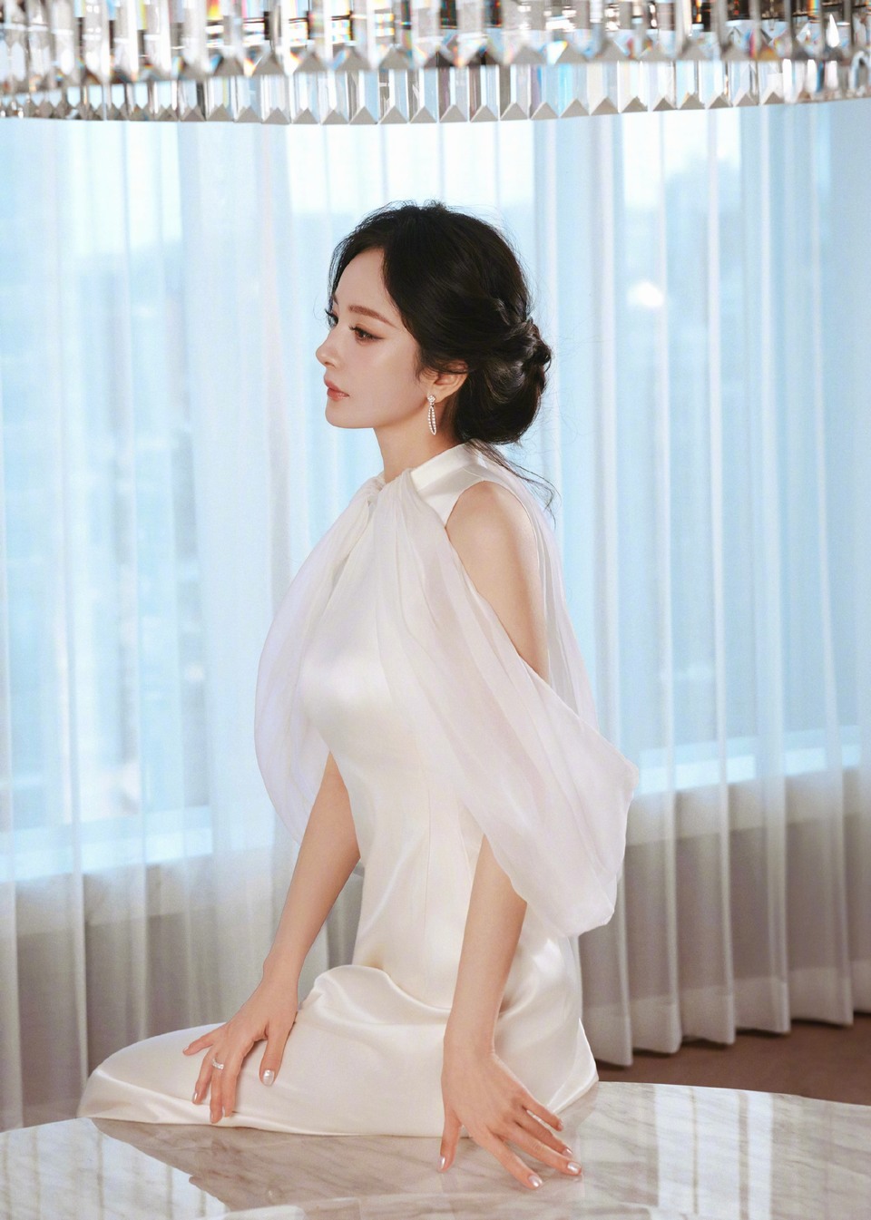 杨幂静静盛放美得不动声色 来自过往也通向将来  第6张