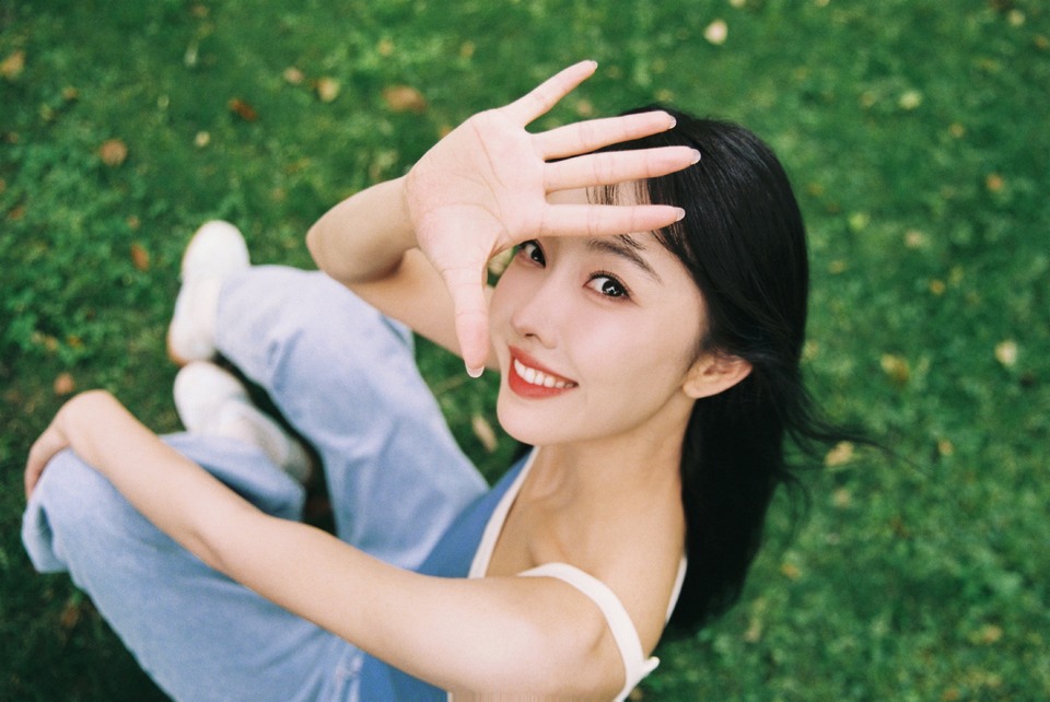 宣璐树荫之下蒲扇轻摇 重回夏日旧时光  第11张