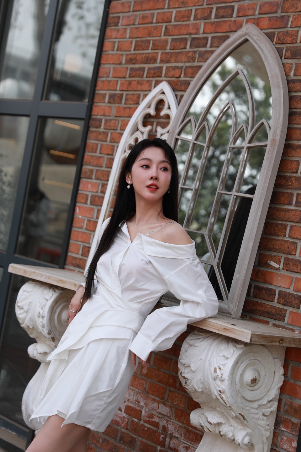 宣璐惬意午后记录美好 步履灵动悠然自若