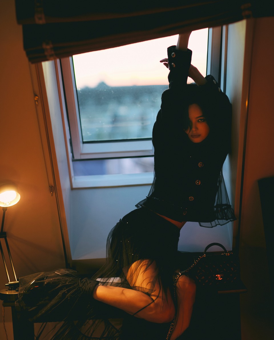 辛芷蕾如诗如画的瞬间 凝结成现实与梦幻交织的旅程  第6张
