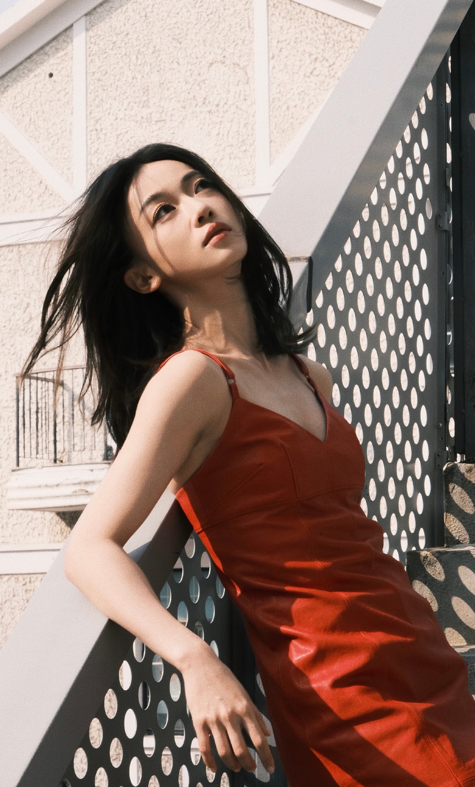 吴谨言美人在骨气韵摄心 率性之中流露出诱惑气氛  第8张