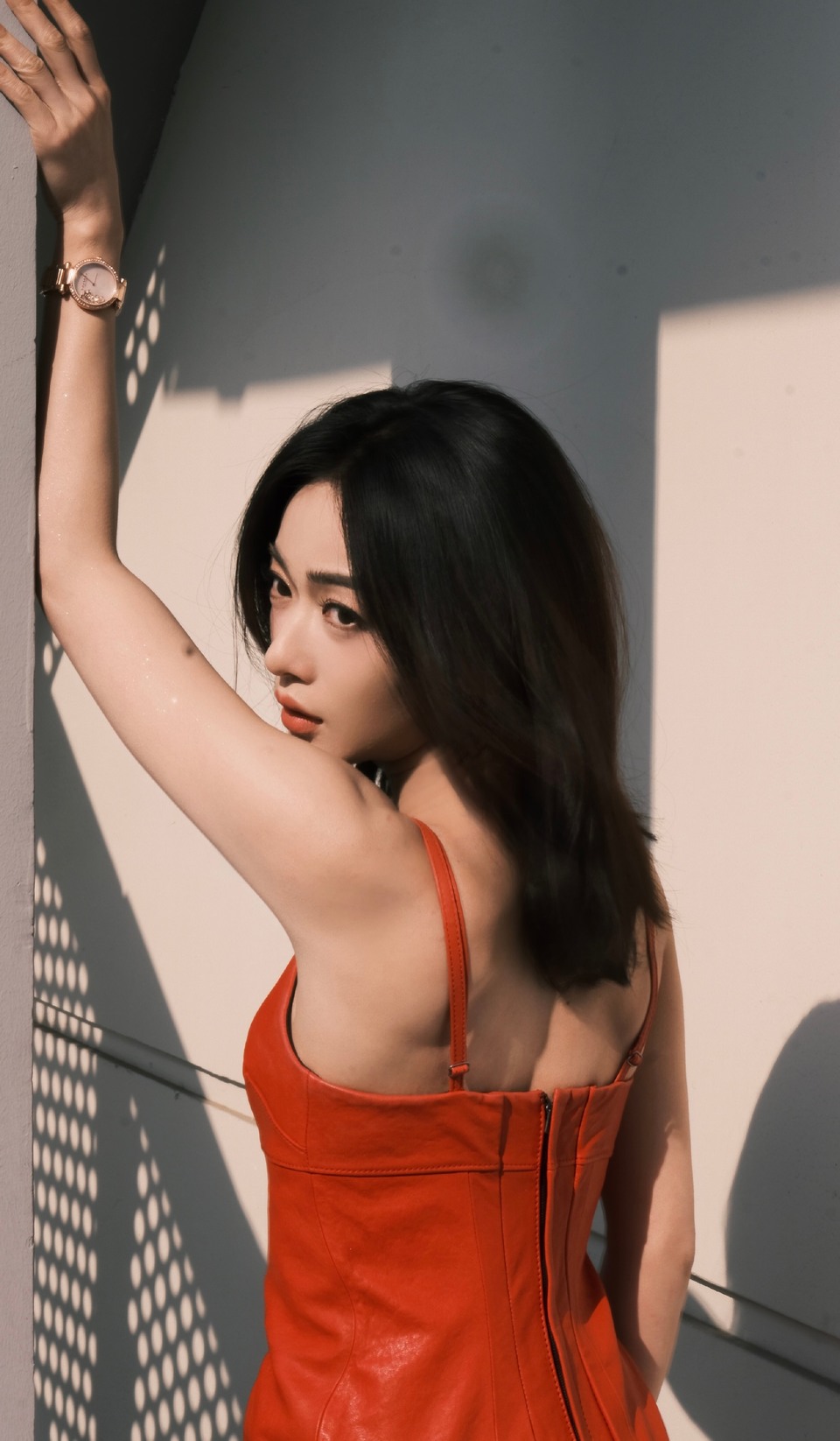 吴谨言美人在骨气韵摄心 率性之中流露出诱惑气氛  第11张