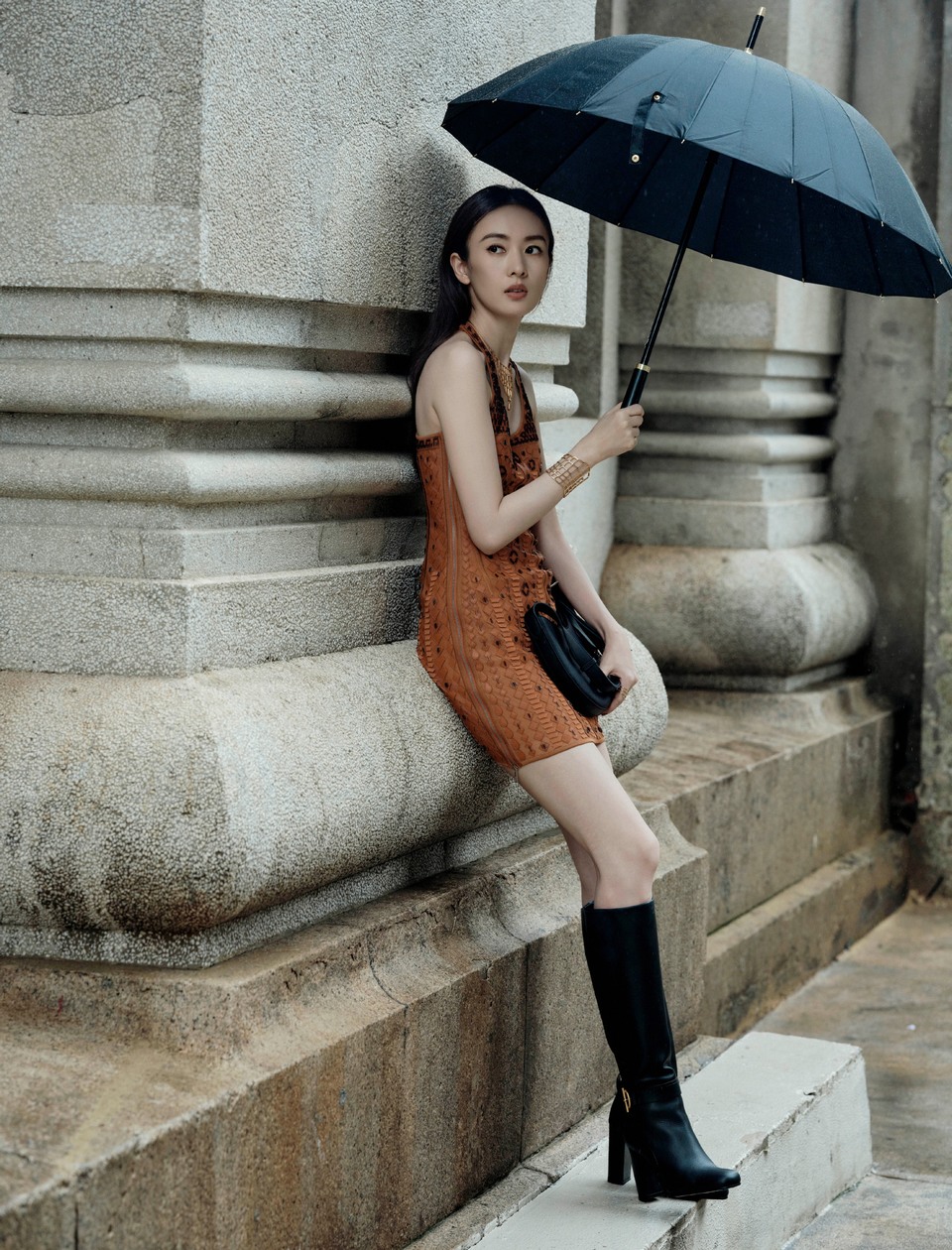 童瑶雨落街头漫游启程 传统与摩登共舞赴美学之约