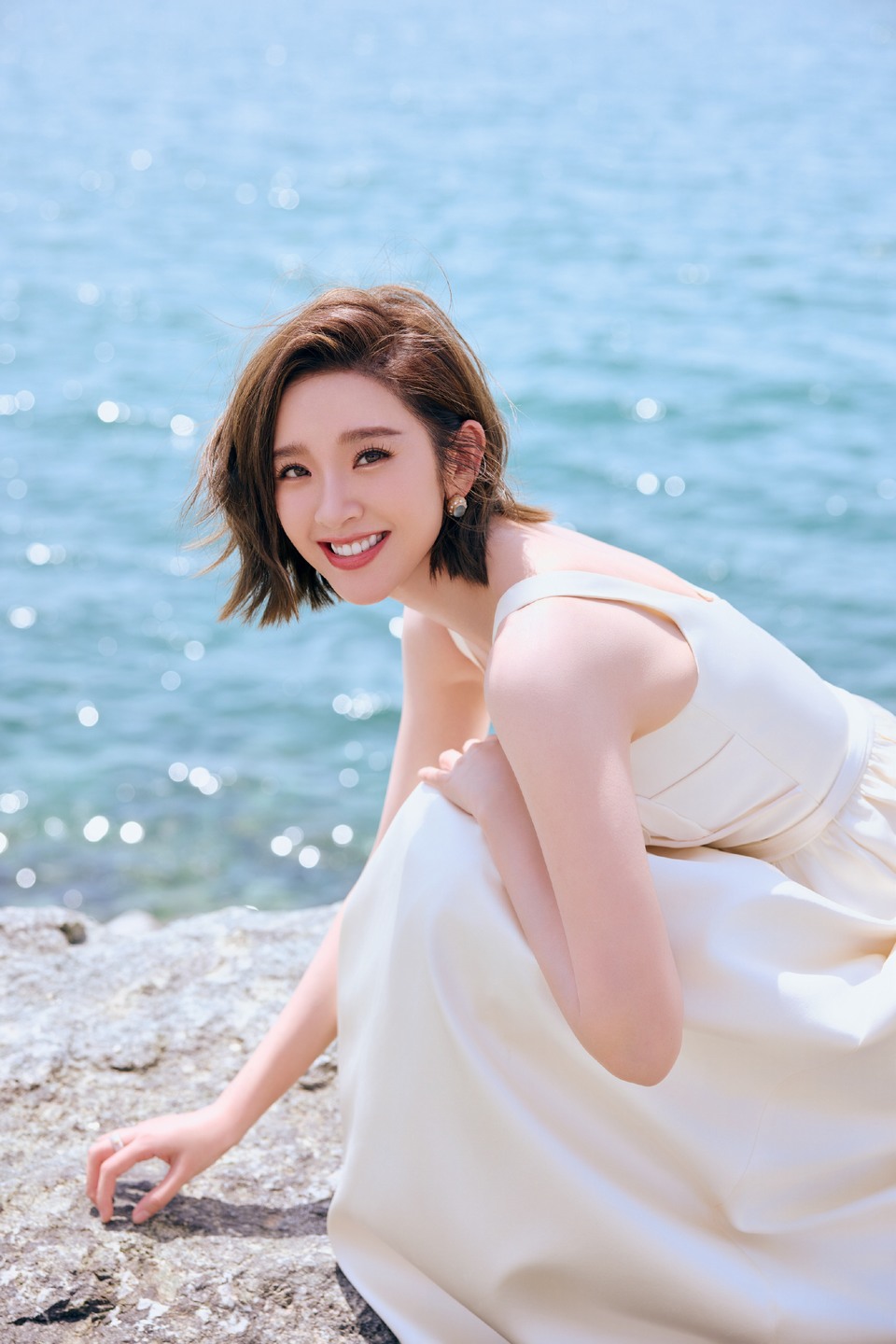 唐艺昕解锁全新视角 记录和蔚蓝大海的邂逅  第10张