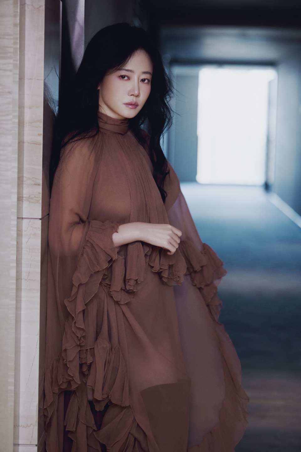 谭卓薄纱如雾轻柔缱绻 举手抬眸间如梦似幻  第6张