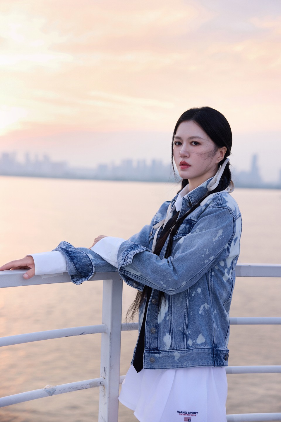 谭维维旅途在落日海边 在肆意烂漫的时光中间  第10张