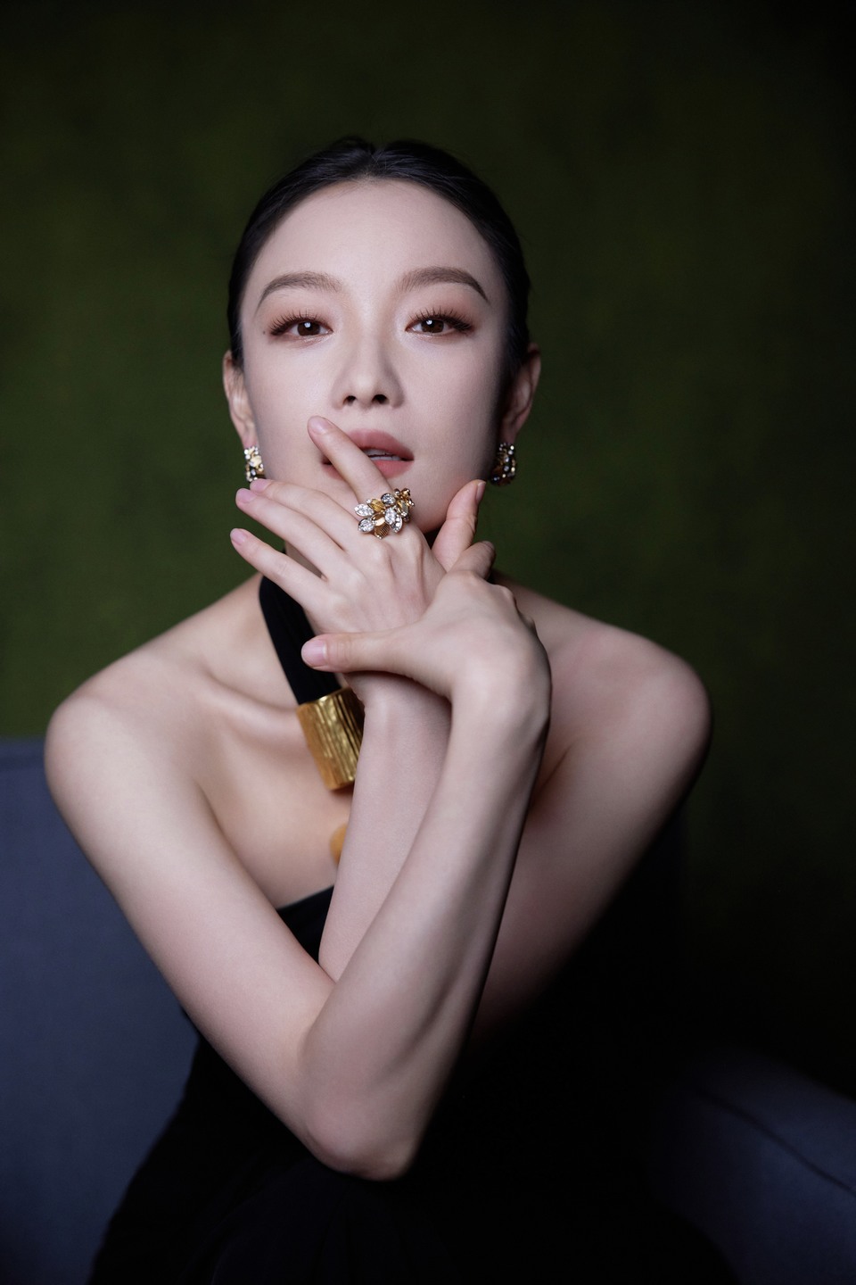 倪妮开启一场自我对话 捕捉到的美好瞬间不消散  第3张
