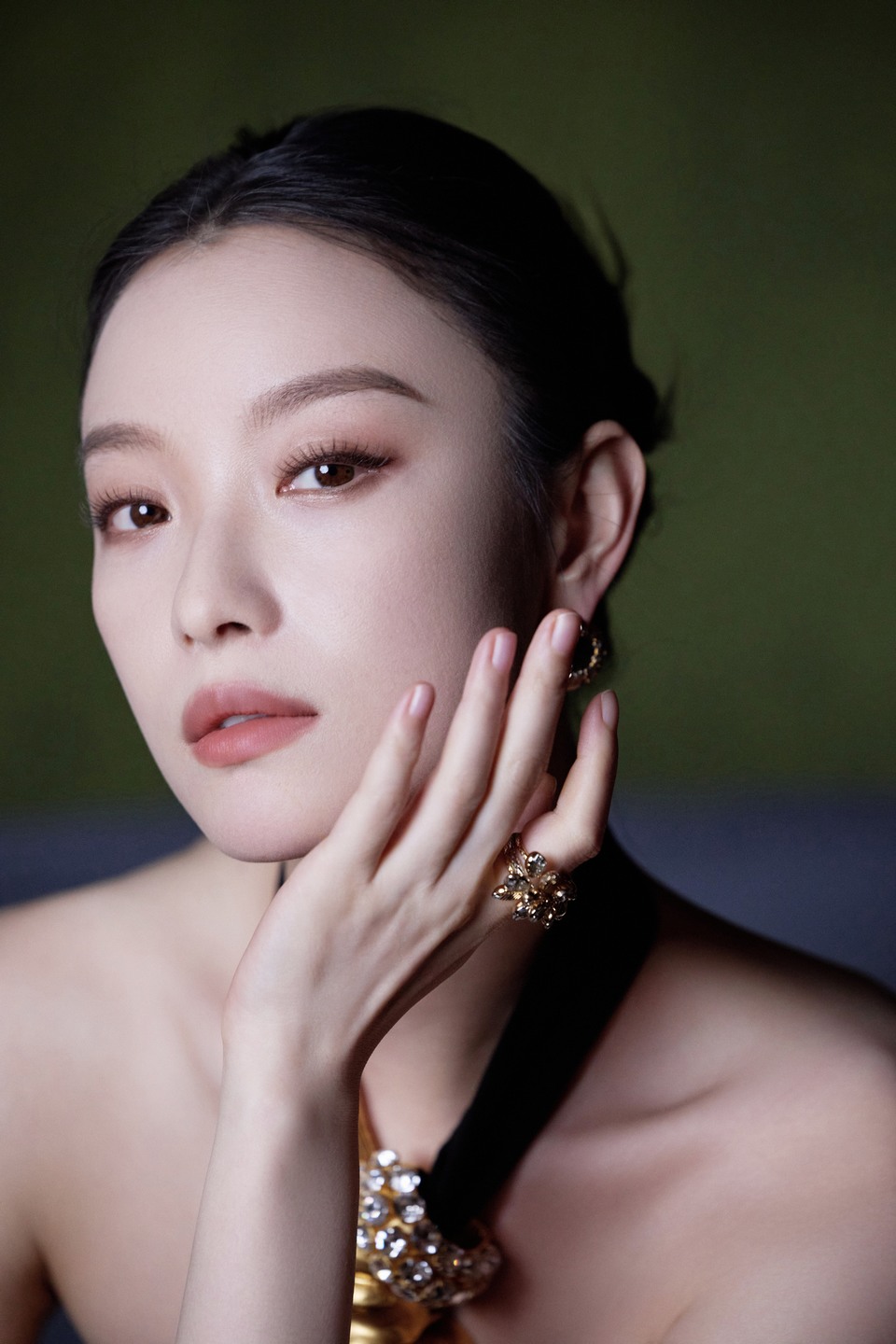 倪妮开启一场自我对话 捕捉到的美好瞬间不消散