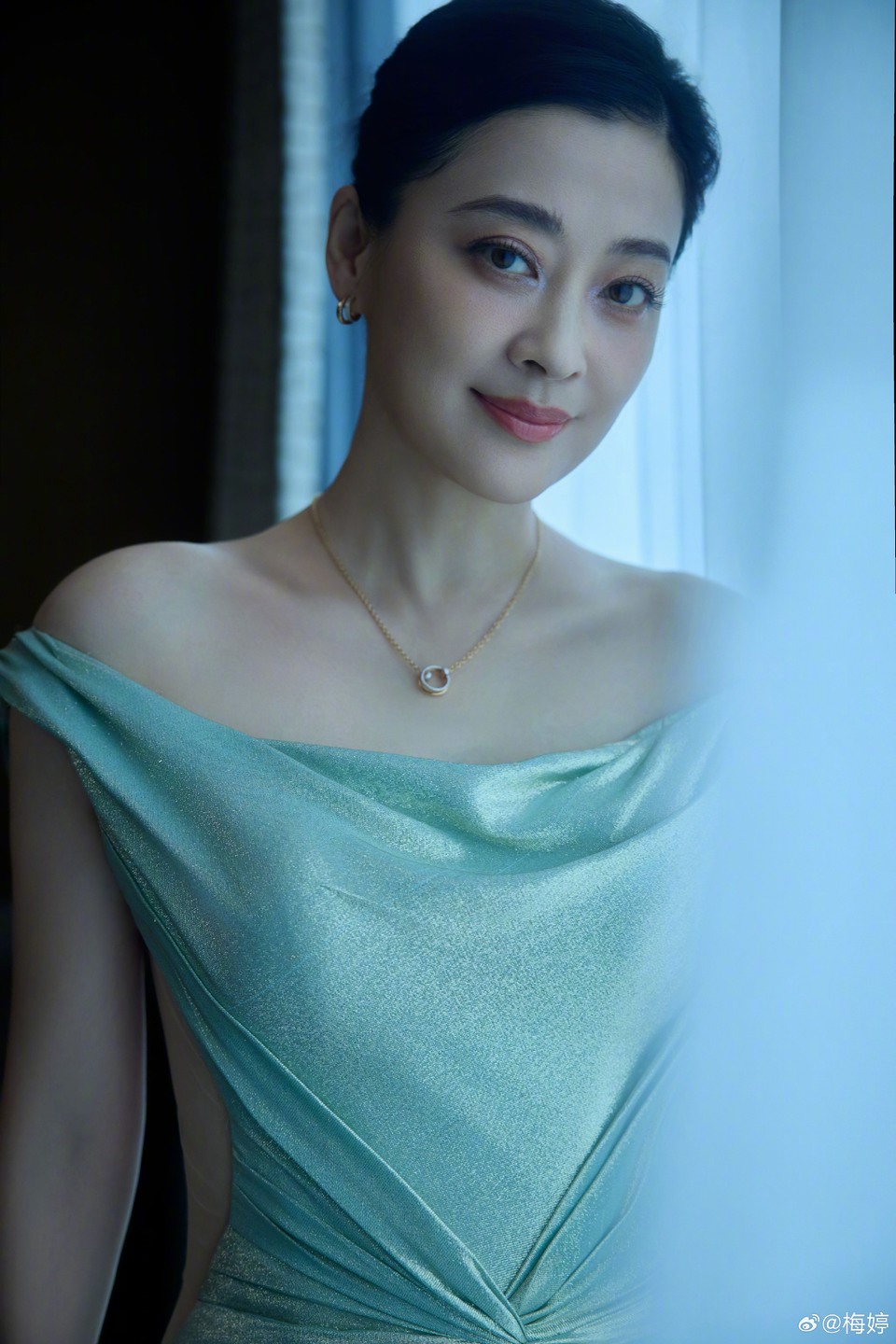 梅婷缤纷香韵缥缈动人 举手投足间释放温婉魅力  第10张
