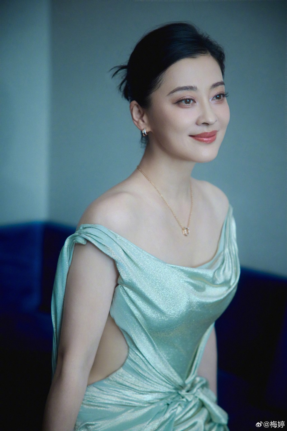梅婷缤纷香韵缥缈动人 举手投足间释放温婉魅力  第7张