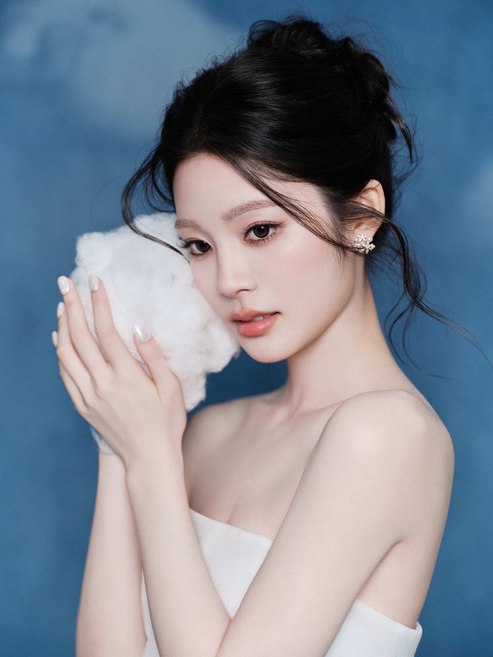 姚晓棠化身蝶影翩然飞舞 织就飘逸的灵动与优雅  第8张