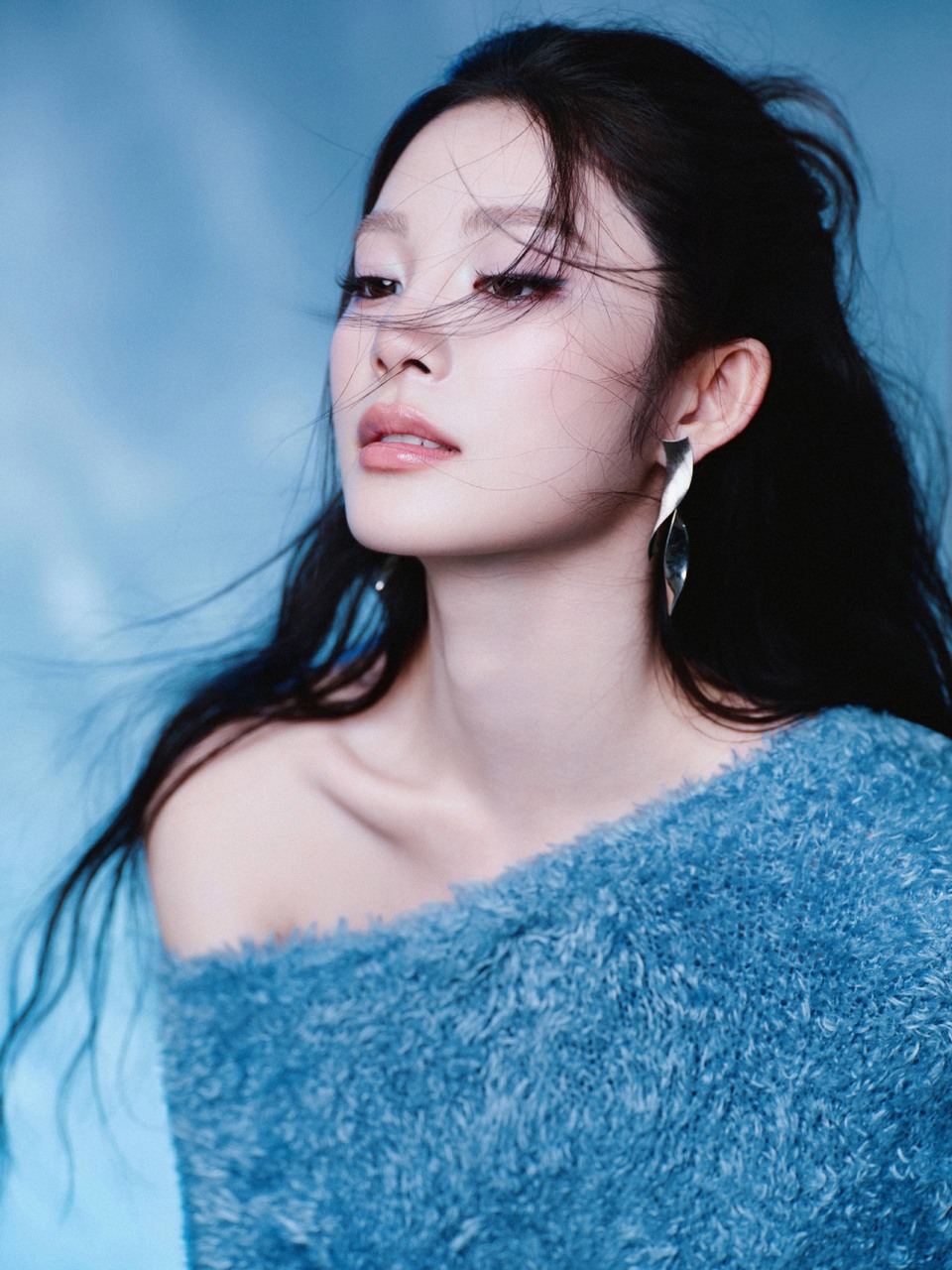 姚晓棠静谧蓝调梦幻沙砾 化身小鱼娓娓道来  第7张