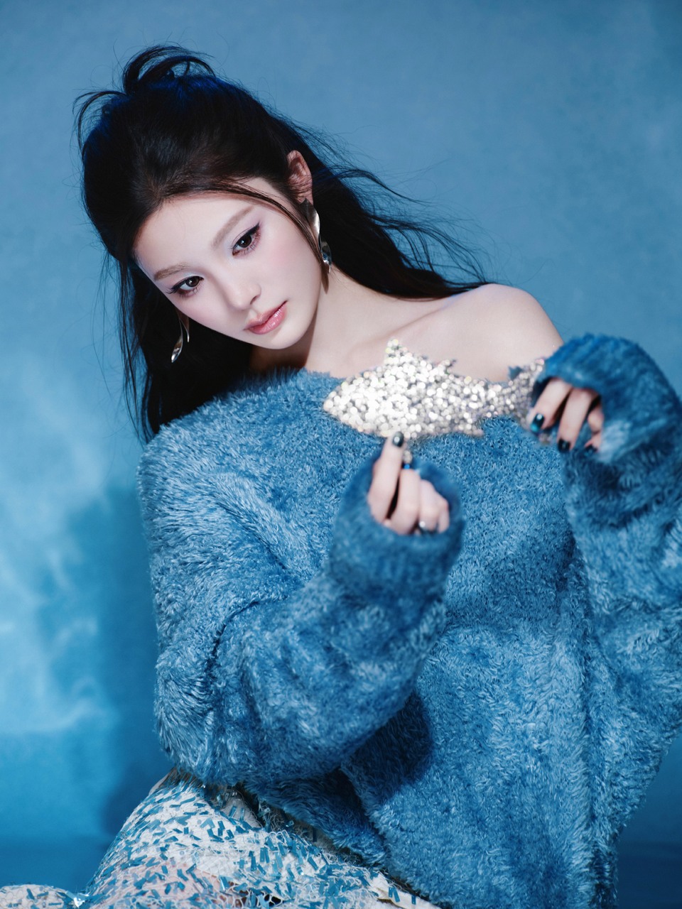 姚晓棠静谧蓝调梦幻沙砾 化身小鱼娓娓道来  第9张