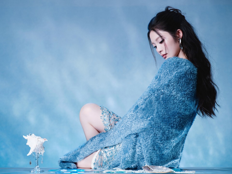 姚晓棠静谧蓝调梦幻沙砾 化身小鱼娓娓道来  第8张