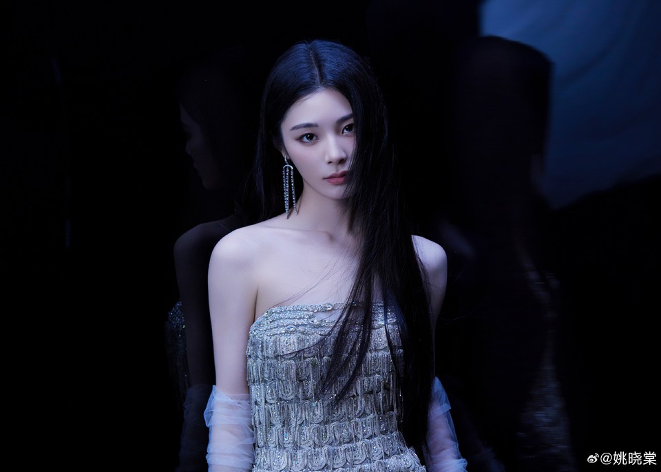 姚晓棠以镜为媒反射光彩 你的美无处不在  第5张