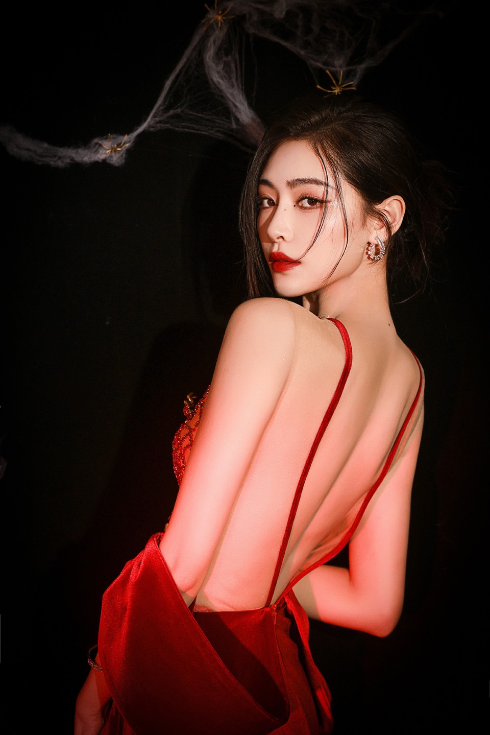 许佳琪如燃烧的火焰 似绽放的晚霞热烈而瞩目  第7张