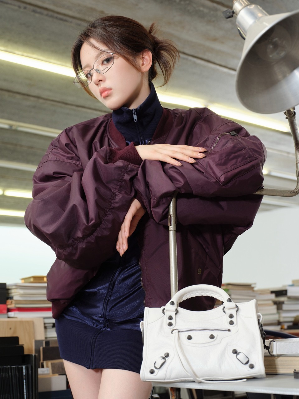 杨超越叠穿异形美学 穿上运动高跟鞋玩转叛逆运动风  第10张