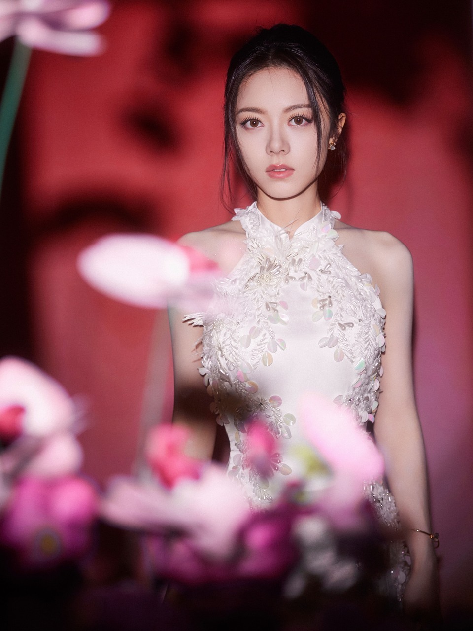 赵今麦裙袂旖旎点缀 摇曳馥郁柔美写意曼妙  第5张