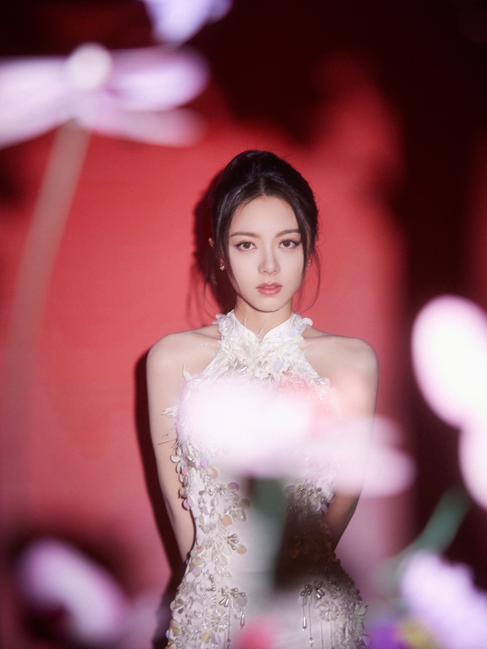 赵今麦裙袂旖旎点缀 摇曳馥郁柔美写意曼妙  第8张