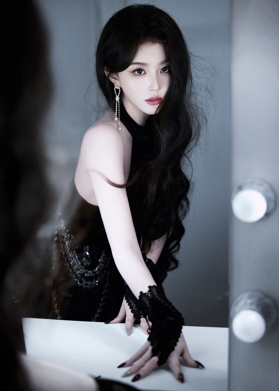 孔雪儿飒爽登场轻盈而行 跳一首黑色圆舞曲  第9张