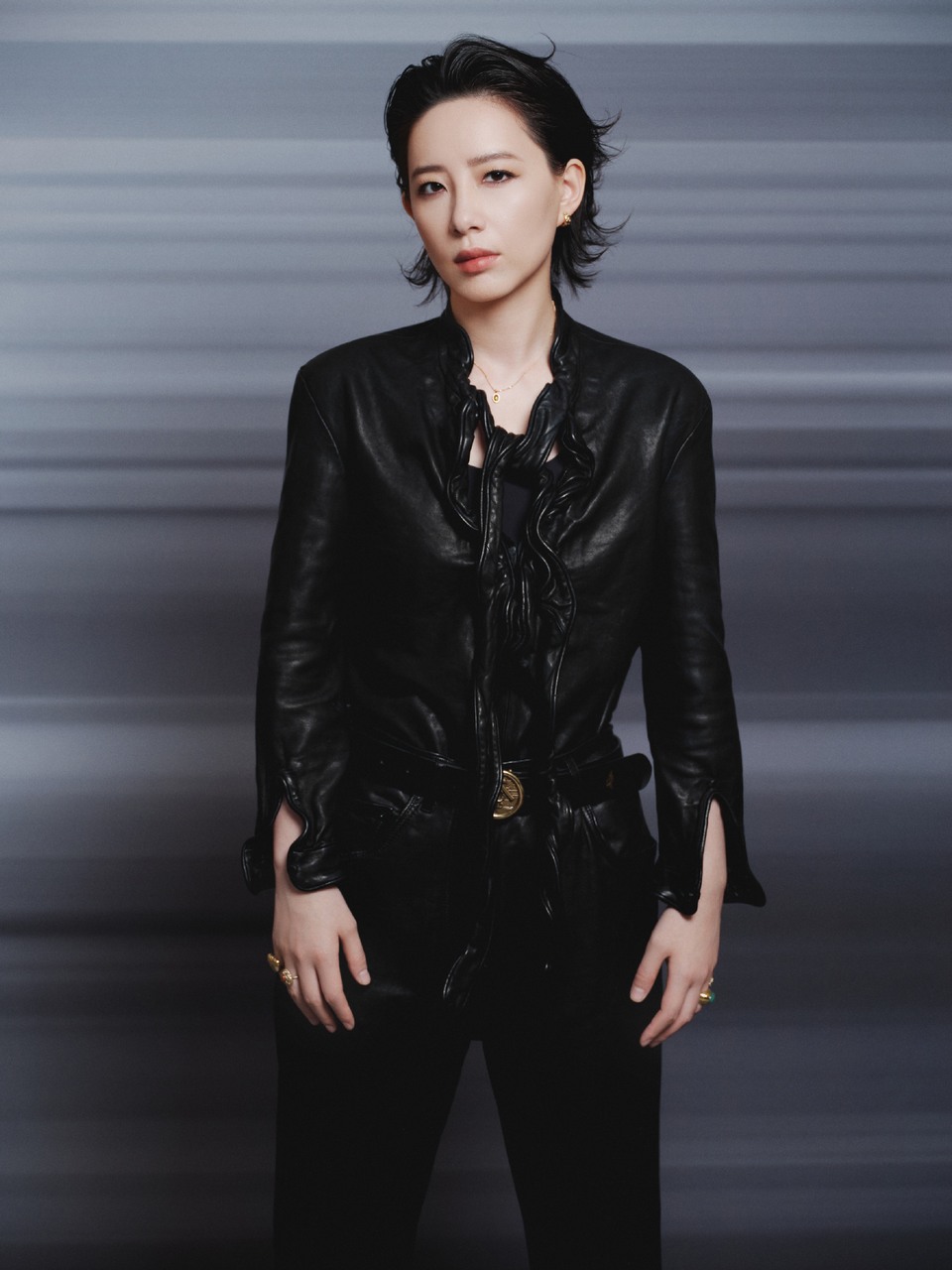 李斯丹妮生来刚柔并济 英姿交错共赴巅峰  第9张