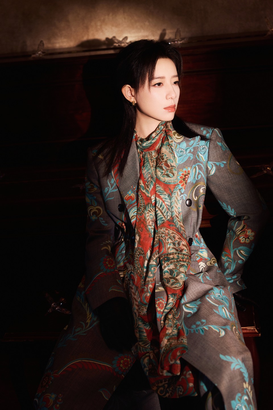 李斯丹妮巾帼如水以形载韵 刚柔于交锋中共生  第3张