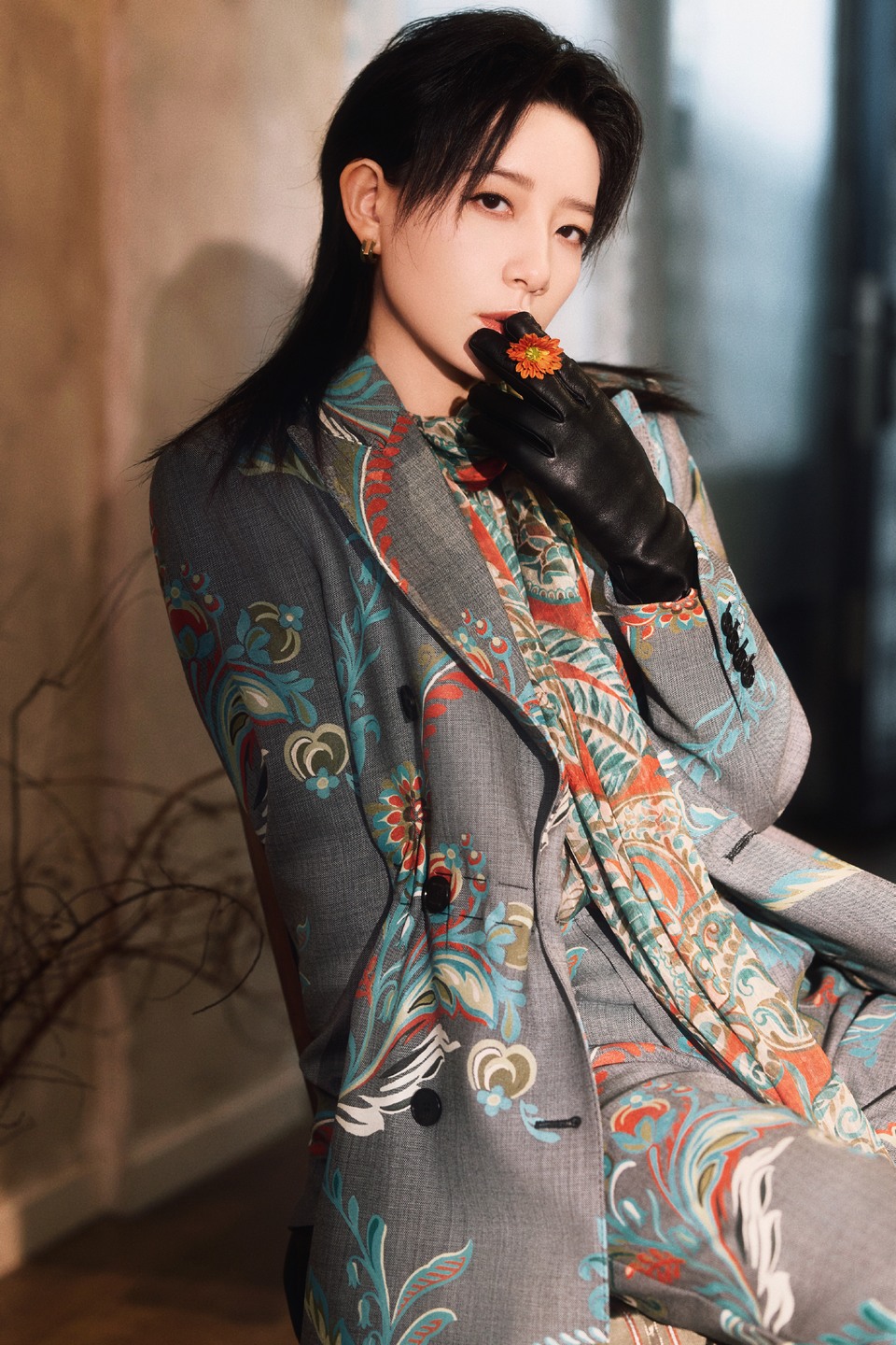 李斯丹妮巾帼如水以形载韵 刚柔于交锋中共生  第2张