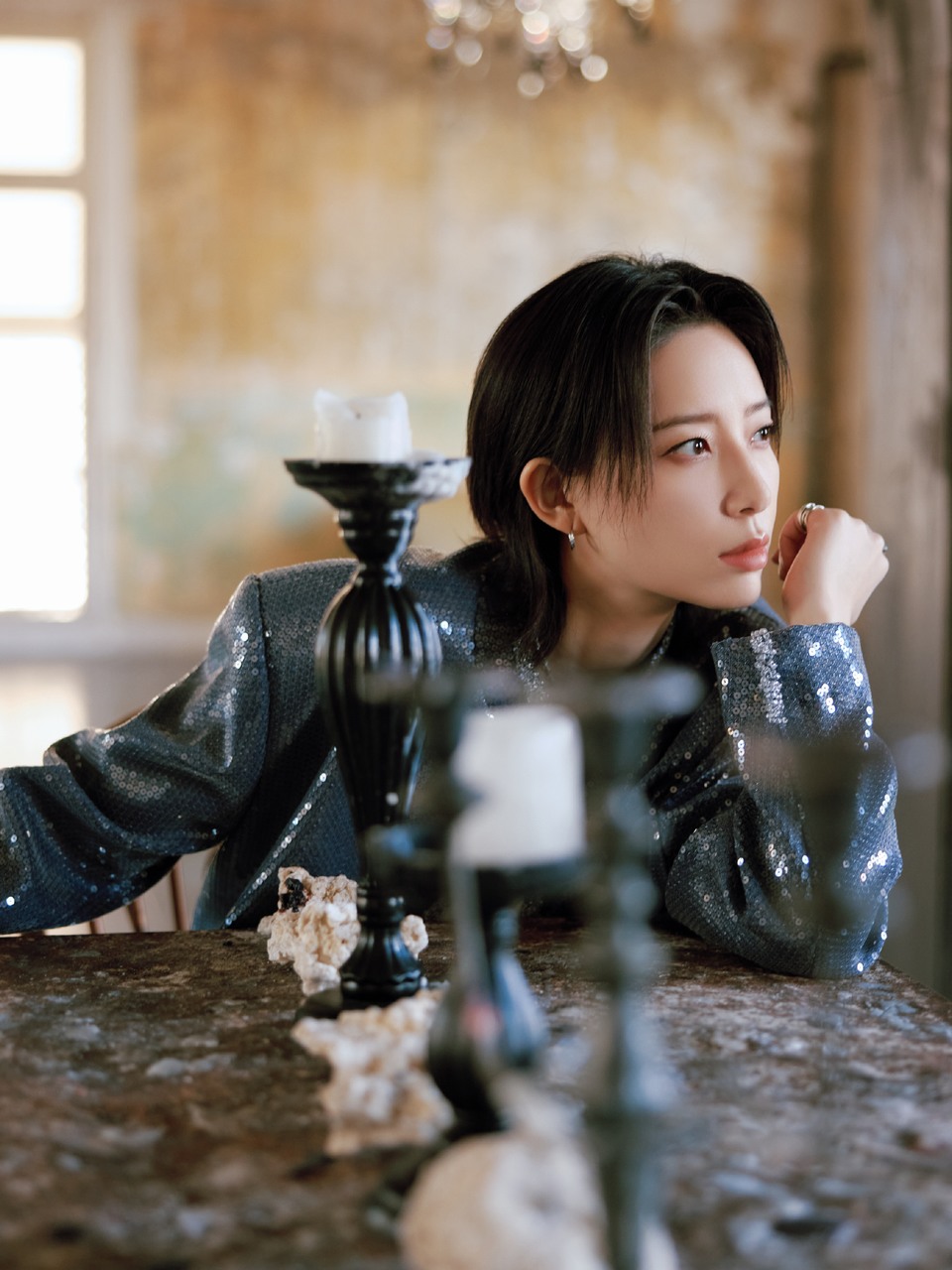 李斯丹妮颠覆过往姿态登场 这场坦白局等你见证  第4张