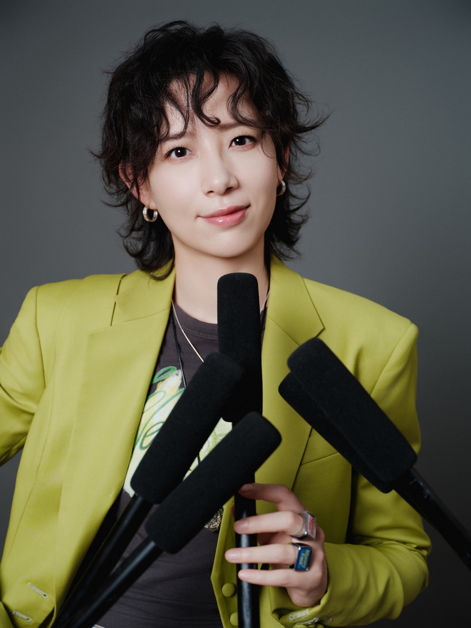 李斯丹妮将飒爽与妩媚揉成独一份的格调  第8张